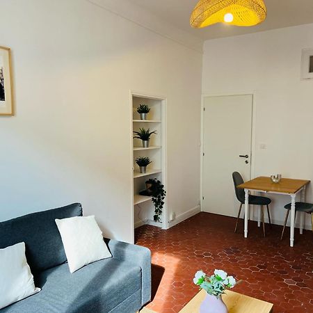 Studio En Plein Coeur Du Vieil Antibes, Vue Sur Place Romantique Exteriör bild